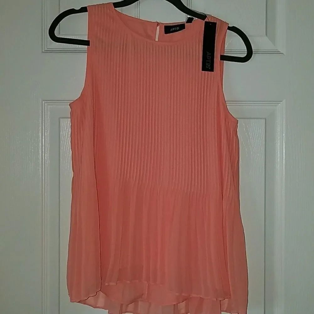 Apt. 9 ribbed flowing blouse NWT Sz. S. Peach
